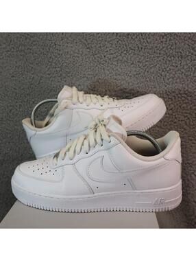 Nike Air Force 1 '07 Low Mens White sz 10 CW2288-111 VGUC